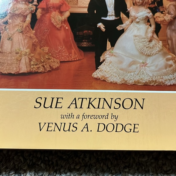 Making & Dressing Dolls’ House Dolls in 1/12 Scale Hardcover BOOK 1992 NOS - Picture 4 of 16
